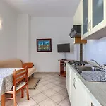 Guest house Nino With Shared Pool Porec