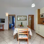 Guest house Nino With Shared Pool Porec