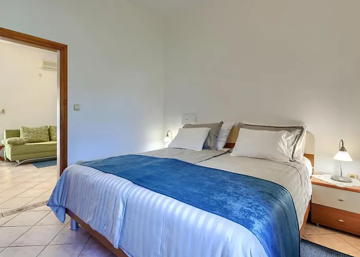 Gasthuis Nino With Shared Pool 3*