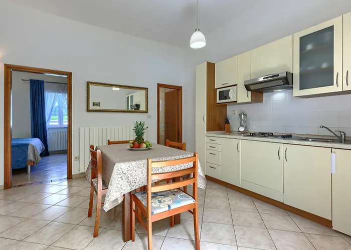 Gasthuis Nino With Shared Pool