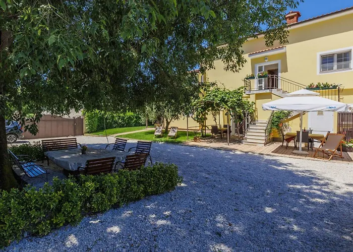 Nino With Shared Pool 3* Poreč