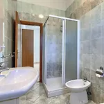 Gasthof Nino With Shared Pool Poreč